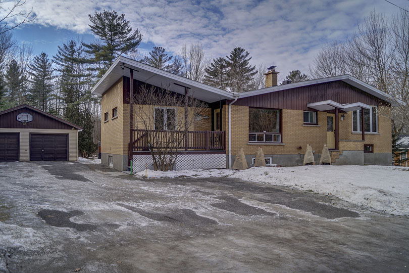 Spacious bungalow for sale rue de la Rivière, Cowansville  Flex Immobilier